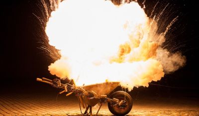 Staubexplosion mit Flamme